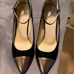 Black and Gold Suede Pumps